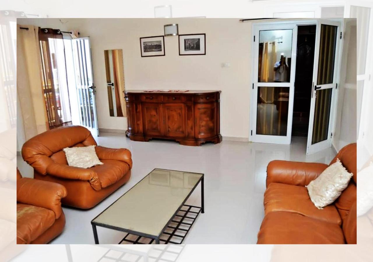 Chez Ouly Apartment Dakar Exterior photo