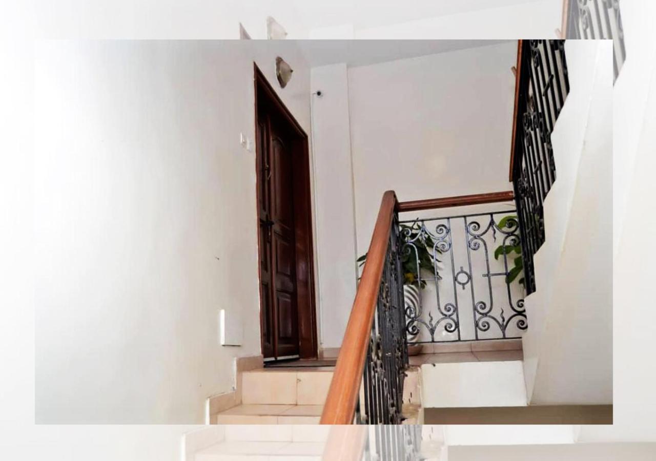 Chez Ouly Apartment Dakar Exterior photo