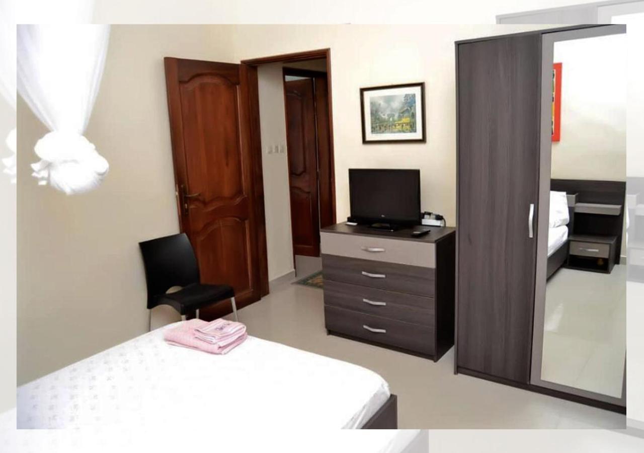 Chez Ouly Apartment Dakar Exterior photo
