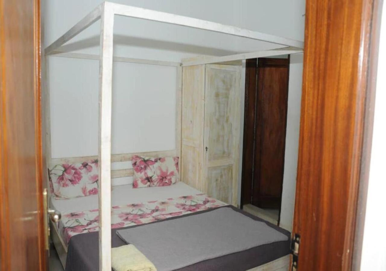 Chez Ouly Apartment Dakar Exterior photo
