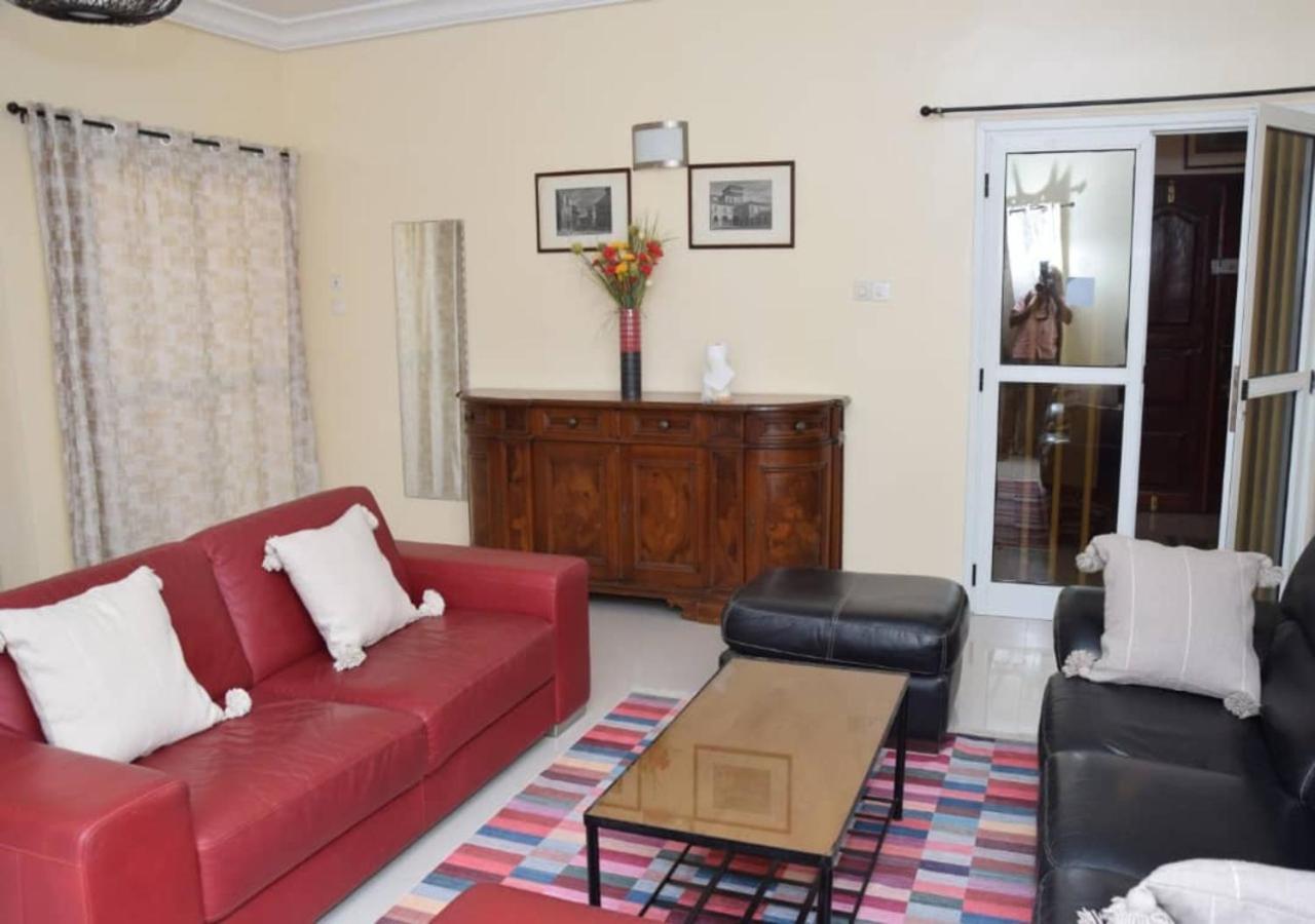 Chez Ouly Apartment Dakar Exterior photo