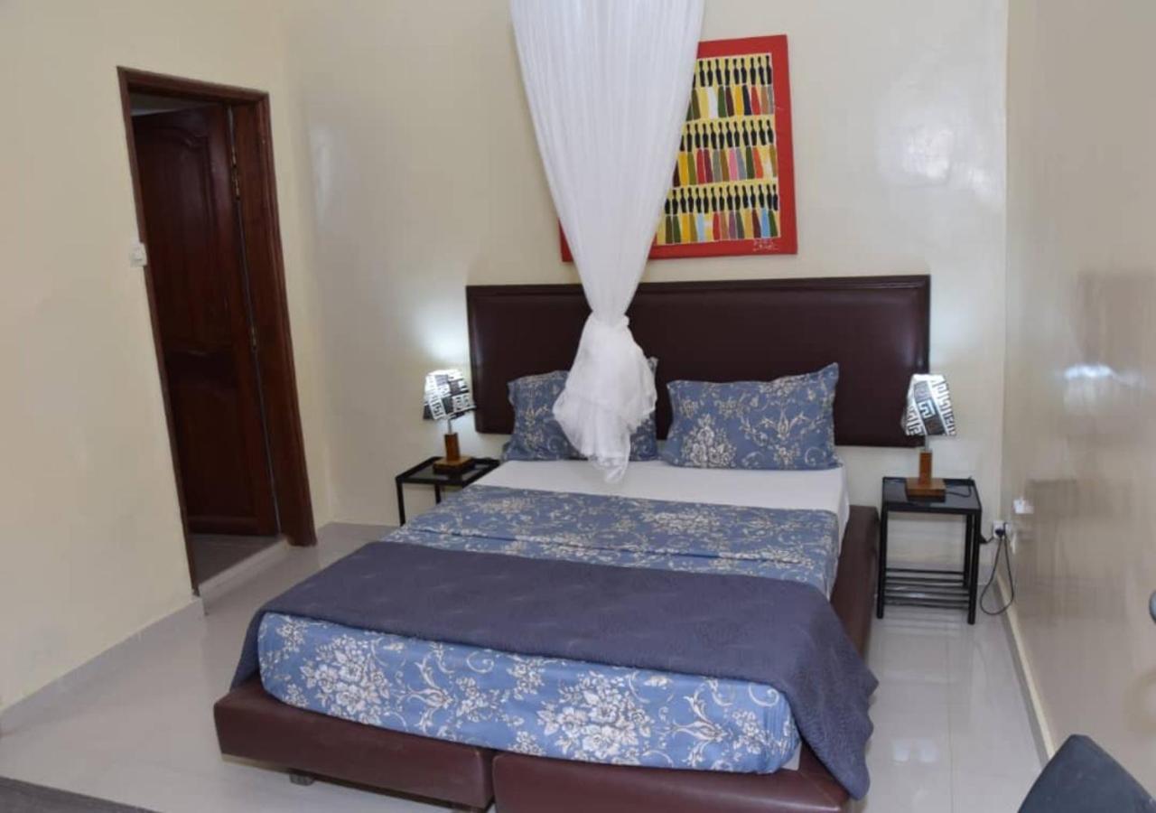 Chez Ouly Apartment Dakar Exterior photo