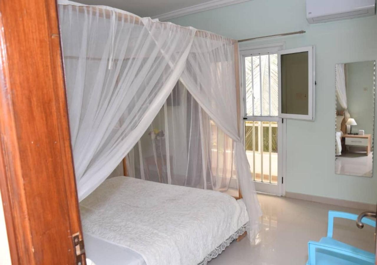 Chez Ouly Apartment Dakar Exterior photo