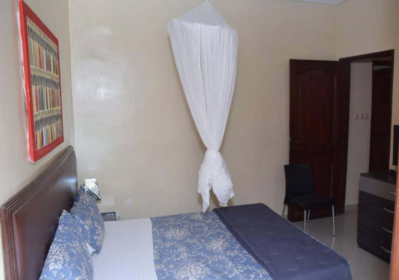 Chez Ouly Apartment Dakar Exterior photo