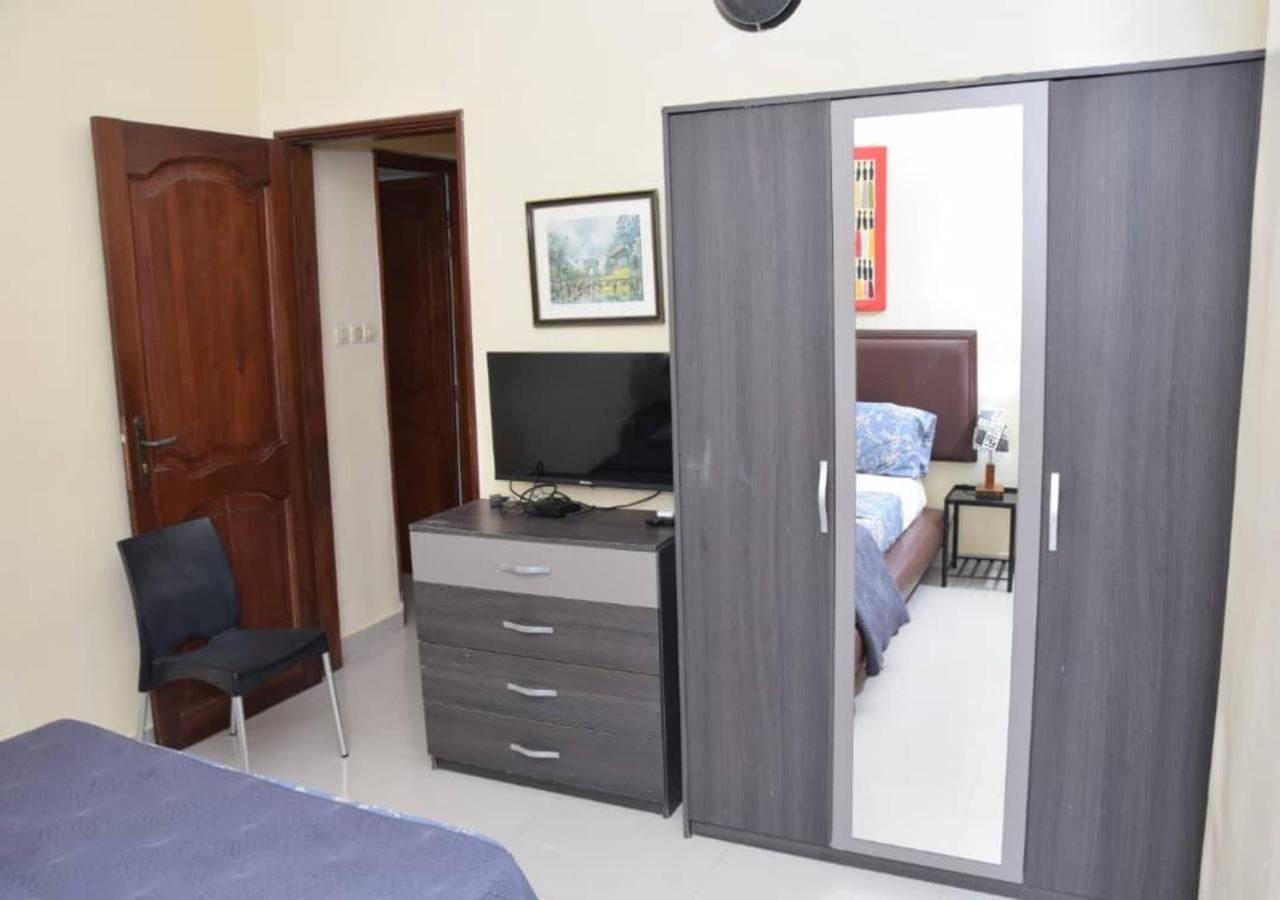 Chez Ouly Apartment Dakar Exterior photo