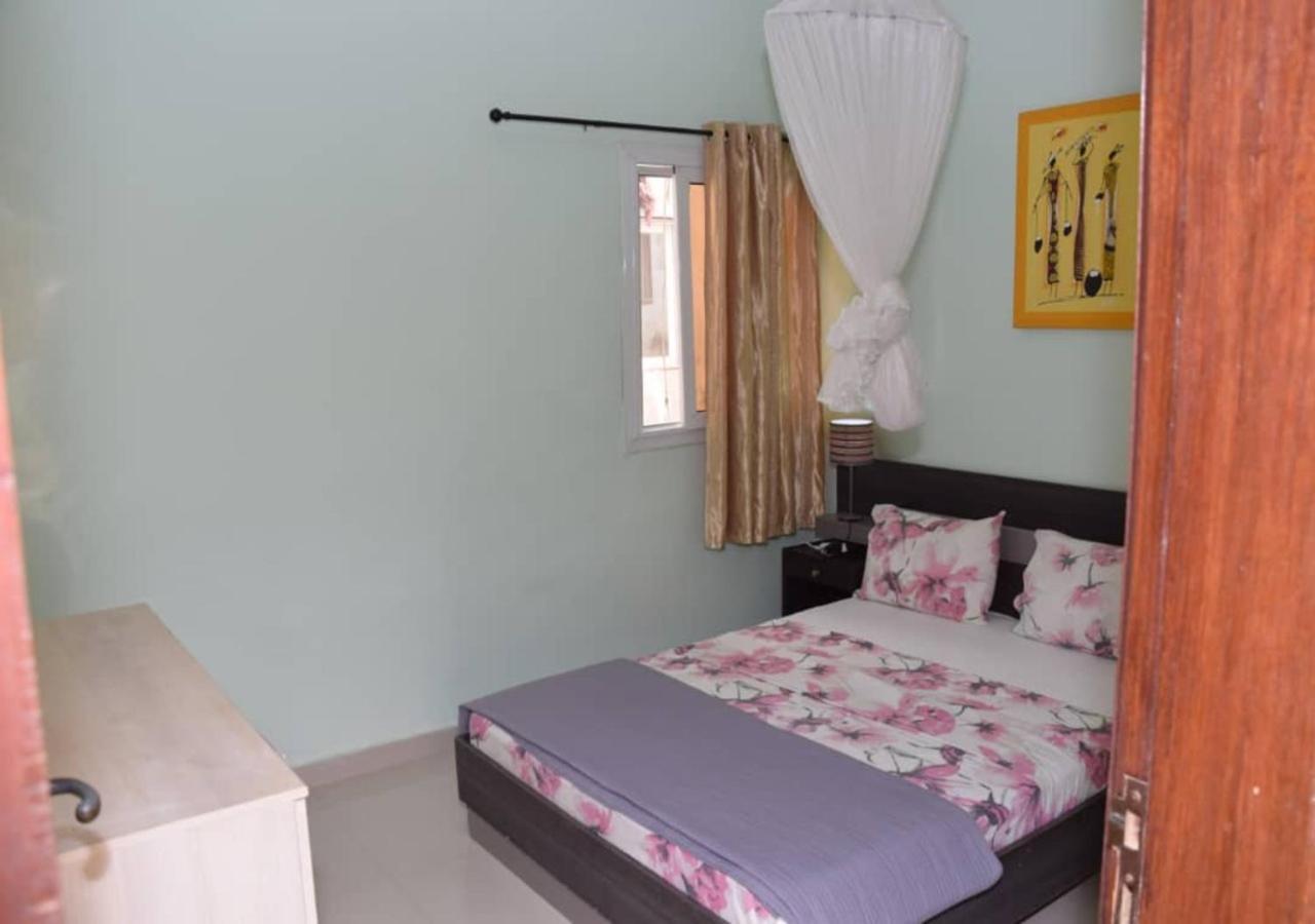 Chez Ouly Apartment Dakar Exterior photo